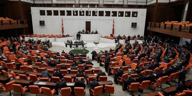 TBMM anayasa değişikliği uyum teklifi için mesai yapacak