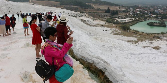 Çinli turistlerin Türkiye'de yaptığı alışverişte rekor artış