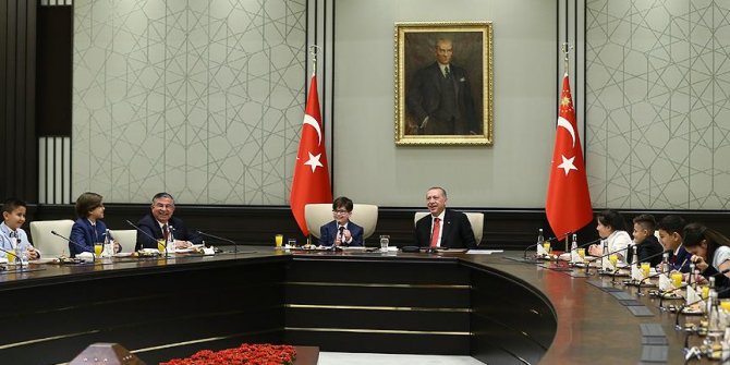 Cumhurbaşkanı Erdoğan çocukları kabul etti