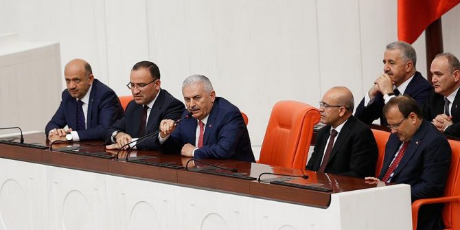 Bu ülkenin başbakanı uçaklara alçakları vurun demiştir