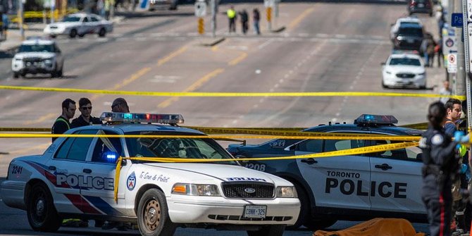 Toronto'da araç yayaların arasına girdi: 10 ölü