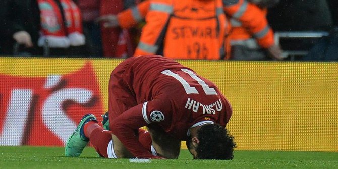 Liverpool finalin kapısını Salah ile araladı