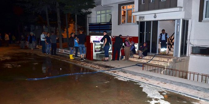 Amasya'da içme suyu borusu patladı