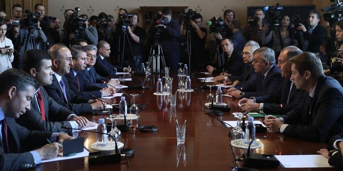 Çavuşoğlu, Lavrov ve Zarif Moskova'da bir araya geldi