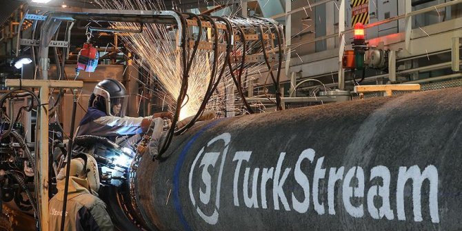 TürkAkım doğalgaz boru hattı Türk kıyılarına ulaştı