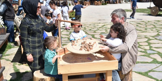 Gelenekten geleceğe nesiller Altınköy'de buluştu