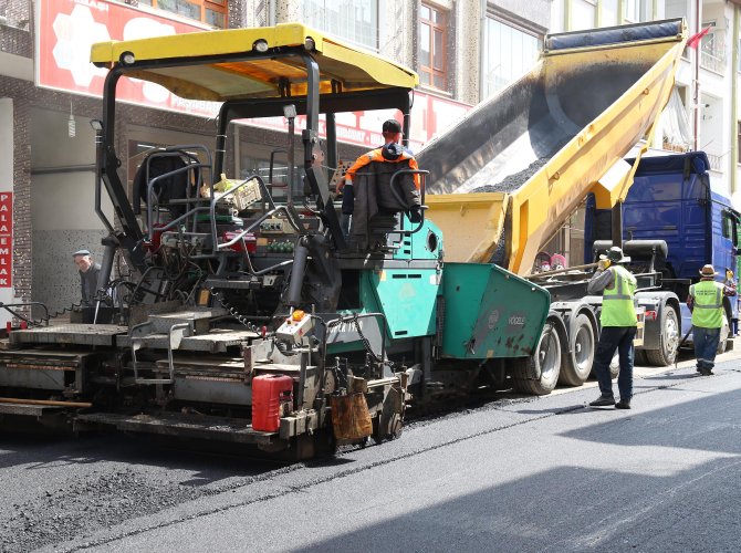 Gölbaşı’nda 65 bin ton asfalt atılacak