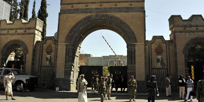 Yemen'deki Cumhurbaşkanlığı Sarayı'na hava saldırısı