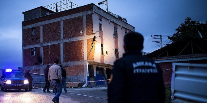 Başkentte üç katlı binada çökme tehlikesi