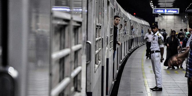Mısır'da ulaşıma yüzde 250'ye varan zam