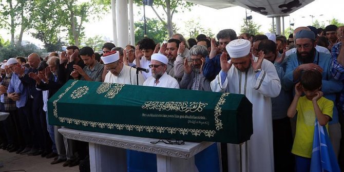 Salih Mirzabeyoğlu son yolculuğuna uğurlandı