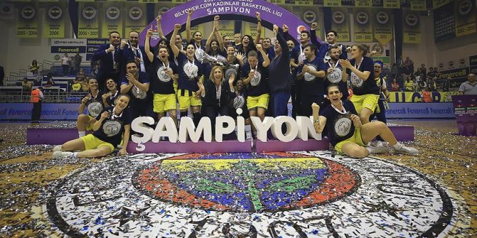 Basketbolda sezonun şampiyonu Fenerbahçe