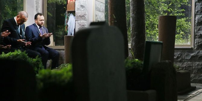 Cumhurbaşkanı Erdoğan'dan Arvasi Hazretleri'nin kabrine ziyaret