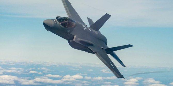 Türkiye'nin ilk F-35 savaş uçağı uçuş testlerini sürdürüyor