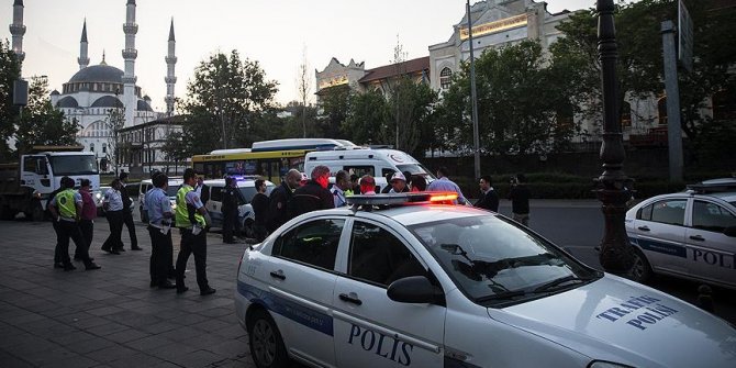 Başkentte kimlik soran sivil polise saldırı