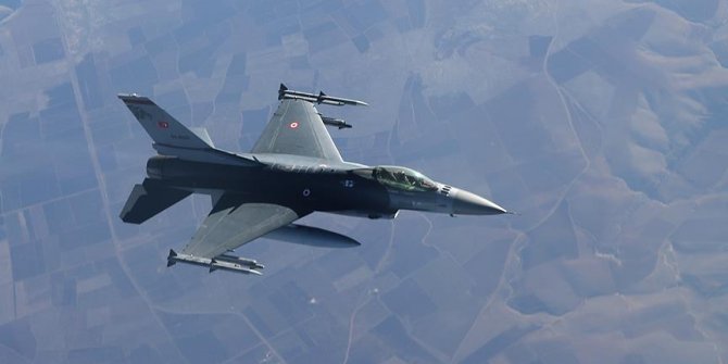 Irak'ın kuzeyine hava harekatı