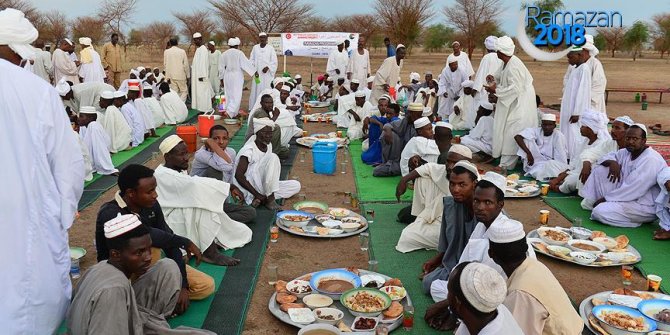 TDV'den 10 bin Sudanlıya iftar