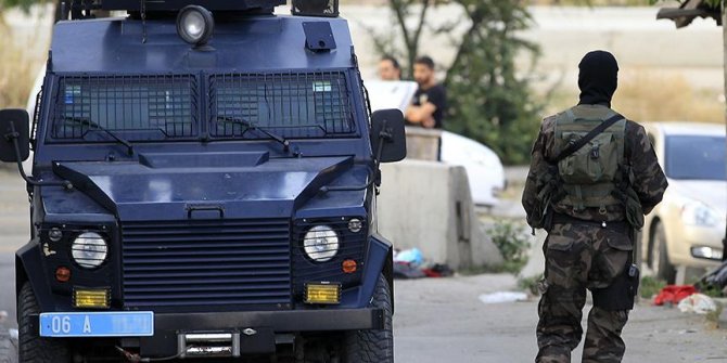 Başkentte 300 polisle eş zamanlı operasyon