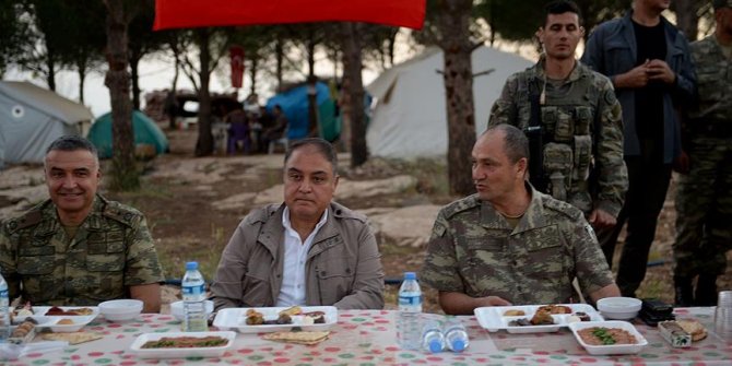 Korgeneral Temel, Afrin kahramanlarıyla Burseya'da iftar yaptı