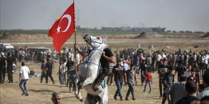 Gazze sınırındaki 'Milyonluk Kudüs' gösterisinde Türk bayrağı
