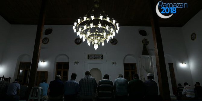 Stratonikeia Antik Kenti'ndeki camide 32 yıl sonra ilk teravih