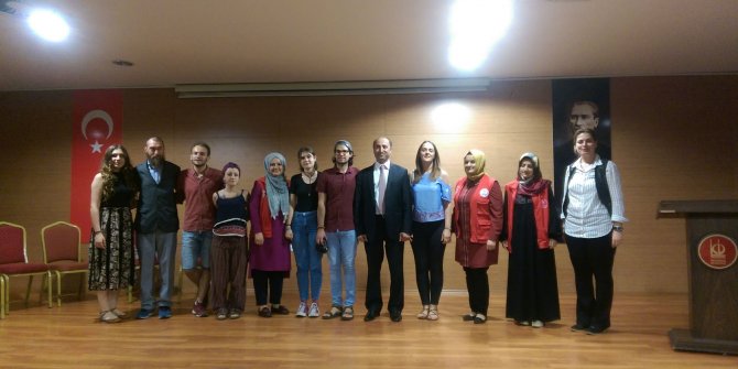 Gençlerden eğlenceli veda