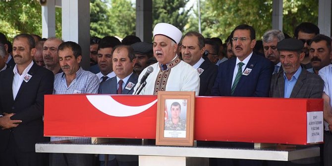 Şehit Özdemir son yolculuğuna uğurlandı