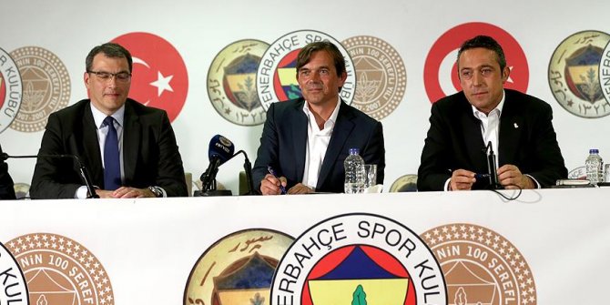 Fenerbahçe, Cocu için imza töreni düzenledi