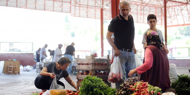 Yenimahalle’de köylü pazarı bereketi