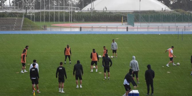 Beşiktaş ilk hazırlık maçı için sahada