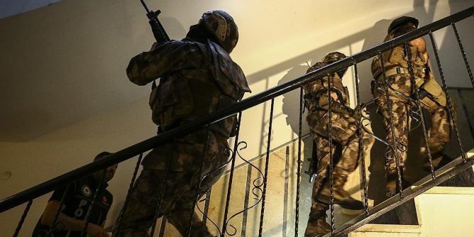 200 adrese helikopter destekli eş zamanlı operasyon düzenlendi