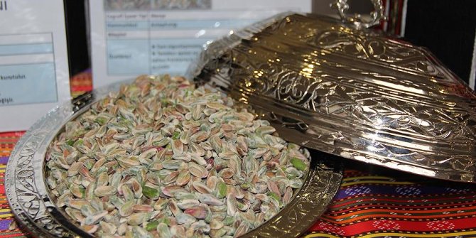 Baklavanın vazgeçilmesi 'boz iç Antep fıstığı' tescillenecek