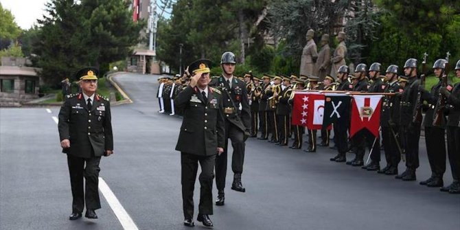 Akar'dan TSK'ya veda mesajı