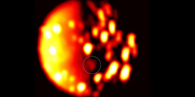 Juno Jüpiter'in uydularından İo'da yanardağ olduğunu saptadı