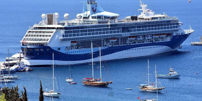 Bodrum'da kruvaziyer turizmi hareketlendi
