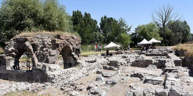 Moğolların yıktığı sarayın mimarisi ortaya çıkarılıyor