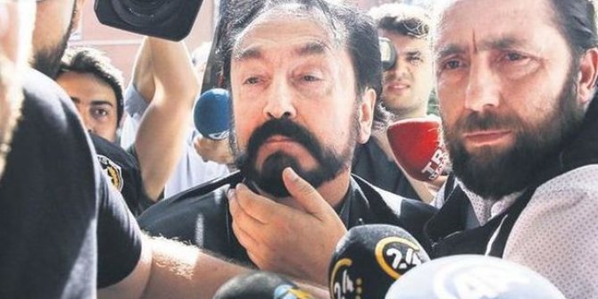Adnan Oktar 'Kediciklerden' kan örnekleri alıp...