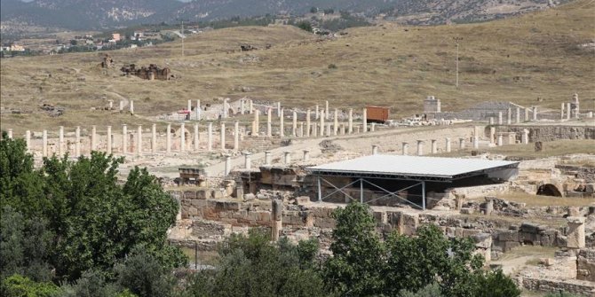 2 bin yıllık 'mozaikli villa' bulundu