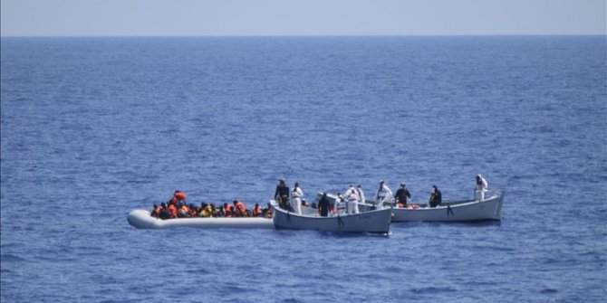 Yemen açıklarında göçmenleri taşıyan tekne alabora oldu: 3 ölü