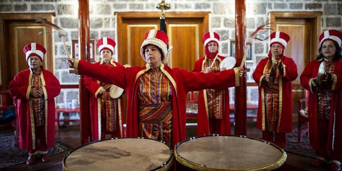 Başkentin ilk kadın mehteran takımı ilgi görüyor