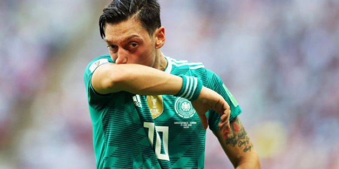 Mesut Özil Alman milli takımını bıraktı!