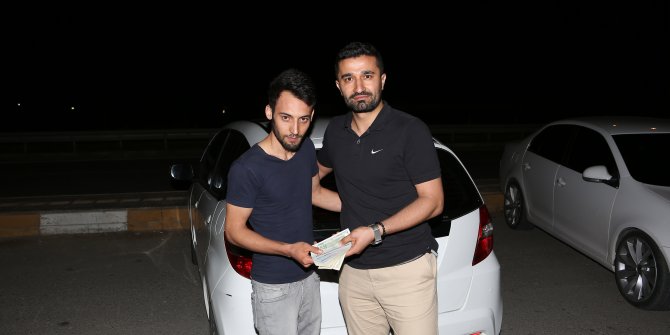 Sattığı otomobilde unuttuğu parasına iki hafta sonra kavuştu