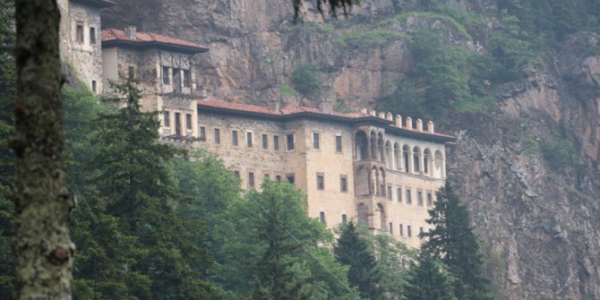 Sümela'nın 'Aya Varvara'sına turist ilgisi
