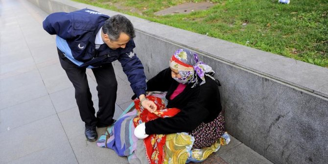 Zabıtanın 8,5 yılda yakaladığı yaklaşık 70 bin dilenciden 616 bin lira çıktı