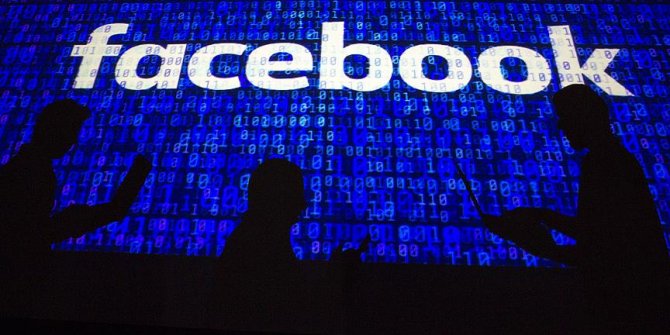Facebook 122 milyar dolar kaybetti, Zuckerberg şok geçirdi!