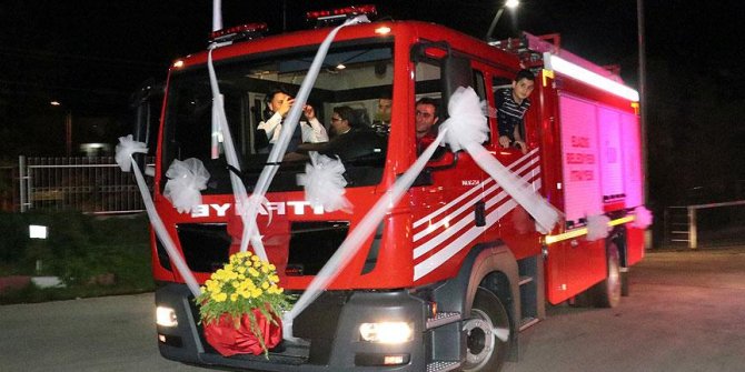 İtfaiye aracı 'gelin arabası' oldu