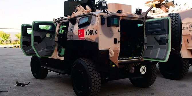 Türk zırhlısı Yörük'ten güç gösterisi