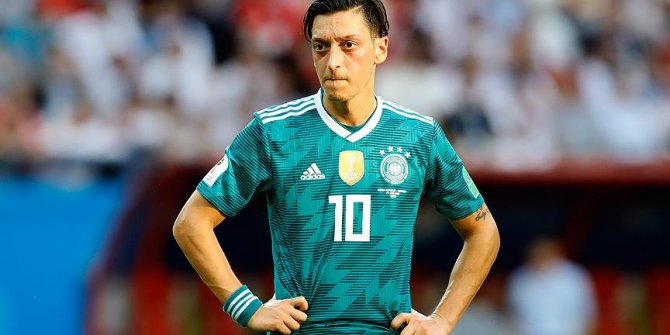 Mesut Özil'in arkasında durulmadı