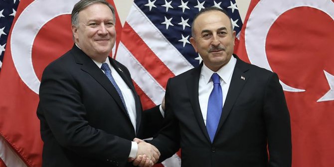 Çavuşoğlu ve ABD'li mevkidaşı Pompeo Singapur'da bir araya geldi