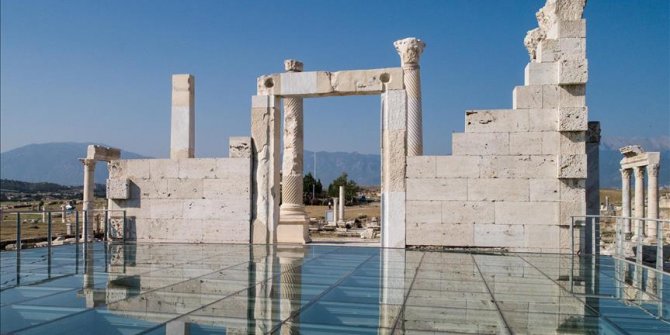 1800 yıllık localar önemli toplantılara ev sahipliği yapmış